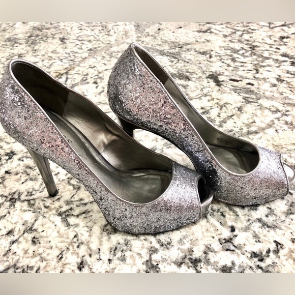 Guess Silver Glitter Peep Toe Platform Pumps 5 inch Heels Size 8m Silver GUC - Picture 3 of 10